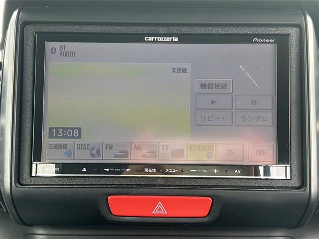 N-BOXカスタム G SSパッケージ Carrozzeriaナビ CTBA 両側パワースライドドア ETC 革巻きステアリング ステアリングリモコン プッシュスタート スマートキー HIDヘッドライト フォグライト 純正アルミホイール(10枚目)