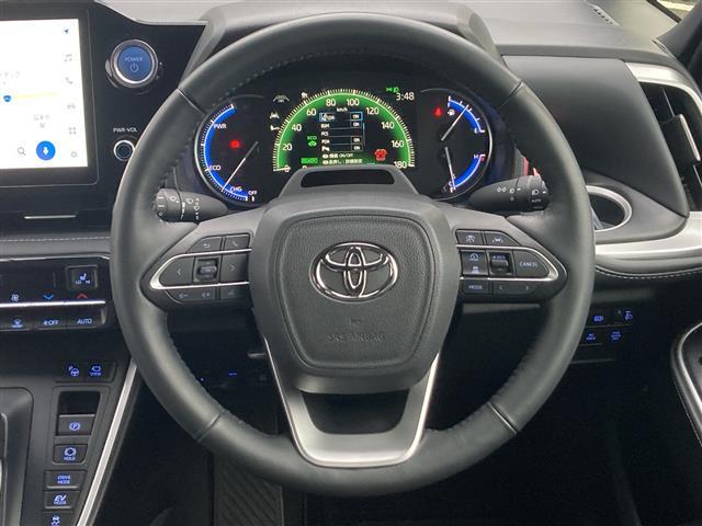 ノア ハイブリッドＳ－Ｚ　純正１０．５インチディスプレイオーディオ　パノラマミックビューモニター　純正フリップダウンモニター　両側パワースライドドア　プリクラッシュセーフティ　レーンディパーチャーアラート　オートハイビーム（3枚目）