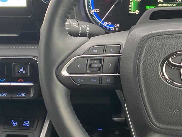 ノア ハイブリッドＳ－Ｚ　純正１０．５インチディスプレイオーディオ　パノラマミックビューモニター　純正フリップダウンモニター　両側パワースライドドア　プリクラッシュセーフティ　レーンディパーチャーアラート　オートハイビーム（4枚目）