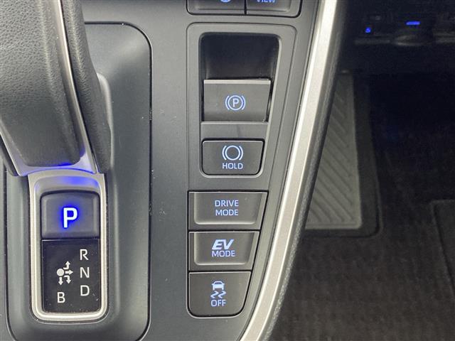 ノア ハイブリッドＳ－Ｚ　純正１０．５インチディスプレイオーディオ　パノラマミックビューモニター　純正フリップダウンモニター　両側パワースライドドア　プリクラッシュセーフティ　レーンディパーチャーアラート　オートハイビーム（17枚目）