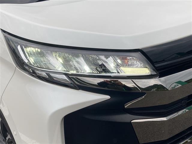 ノア ハイブリッドＳ－Ｚ　純正１０．５インチディスプレイオーディオ　パノラマミックビューモニター　純正フリップダウンモニター　両側パワースライドドア　プリクラッシュセーフティ　レーンディパーチャーアラート　オートハイビーム（29枚目）