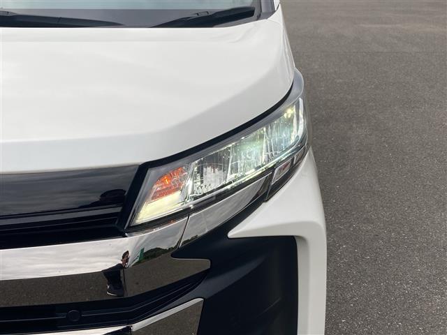 ノア ハイブリッドＳ－Ｚ　純正１０．５インチディスプレイオーディオ　パノラマミックビューモニター　純正フリップダウンモニター　両側パワースライドドア　プリクラッシュセーフティ　レーンディパーチャーアラート　オートハイビーム（32枚目）