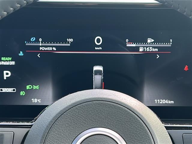 セレナ ｅ－パワー　ハイウェイスターＶ　純正１２．３インチナビ　アラウンドビューモニター　プロパイロット　両側パワースライドドア　エマージェンシーブレーキ　ＬＤＷ　コーナーセンサー　ブラインドスポットモニター　電動パーキングブレーキ（6枚目）