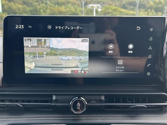 セレナ ｅ－パワー　ハイウェイスターＶ　純正１２．３インチナビ　アラウンドビューモニター　プロパイロット　両側パワースライドドア　エマージェンシーブレーキ　ＬＤＷ　コーナーセンサー　ブラインドスポットモニター　電動パーキングブレーキ（13枚目）