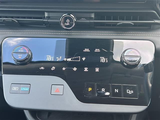 セレナ ｅ－パワー　ハイウェイスターＶ　純正１２．３インチナビ　アラウンドビューモニター　プロパイロット　両側パワースライドドア　エマージェンシーブレーキ　ＬＤＷ　コーナーセンサー　ブラインドスポットモニター　電動パーキングブレーキ（14枚目）