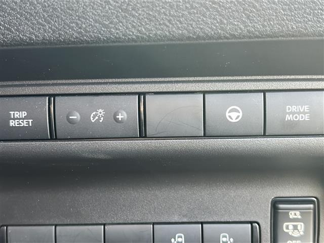 セレナ ｅ－パワー　ハイウェイスターＶ　純正１２．３インチナビ　アラウンドビューモニター　プロパイロット　両側パワースライドドア　エマージェンシーブレーキ　ＬＤＷ　コーナーセンサー　ブラインドスポットモニター　電動パーキングブレーキ（21枚目）