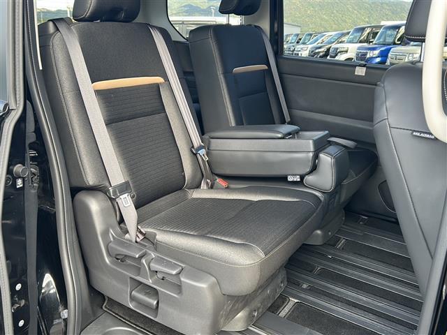 セレナ ｅ－パワー　ハイウェイスターＶ　純正１２．３インチナビ　アラウンドビューモニター　プロパイロット　両側パワースライドドア　エマージェンシーブレーキ　ＬＤＷ　コーナーセンサー　ブラインドスポットモニター　電動パーキングブレーキ（25枚目）