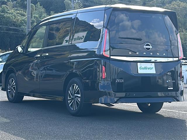 セレナ ｅ－パワー　ハイウェイスターＶ　純正１２．３インチナビ　アラウンドビューモニター　プロパイロット　両側パワースライドドア　エマージェンシーブレーキ　ＬＤＷ　コーナーセンサー　ブラインドスポットモニター　電動パーキングブレーキ（43枚目）