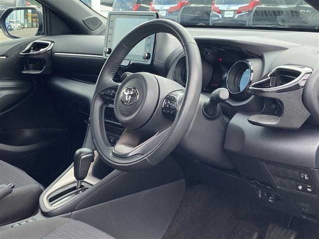 ヤリス ハイブリッドＺ　ワンオーナー　純正ディスプレイオーディオ　バックカメラ　プリクラッシュセーフティ　レーンディパーチャーアラート　オートハイビーム　アダプティブクルーズコントロール　クリアランスソナー　シートヒーター（21枚目）