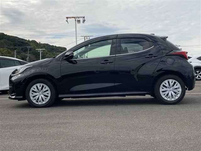 ヤリス ハイブリッドＺ　ワンオーナー　純正ディスプレイオーディオ　バックカメラ　プリクラッシュセーフティ　レーンディパーチャーアラート　オートハイビーム　アダプティブクルーズコントロール　クリアランスソナー　シートヒーター（33枚目）