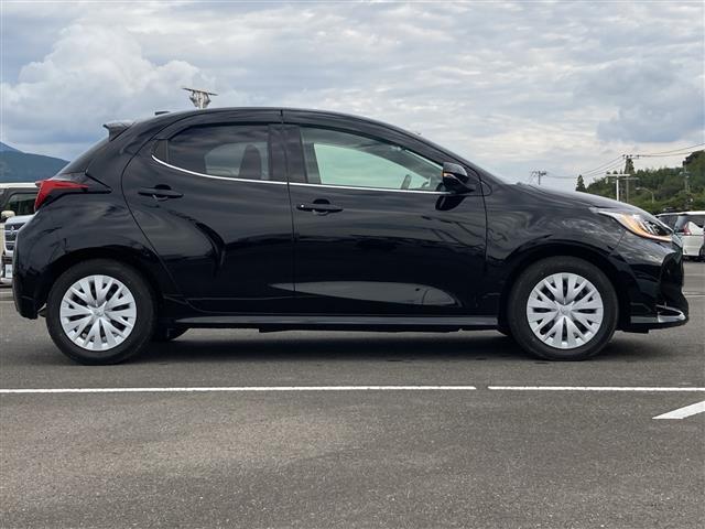 ヤリス ハイブリッドＺ　ワンオーナー　純正ディスプレイオーディオ　バックカメラ　プリクラッシュセーフティ　レーンディパーチャーアラート　オートハイビーム　アダプティブクルーズコントロール　クリアランスソナー　シートヒーター（37枚目）