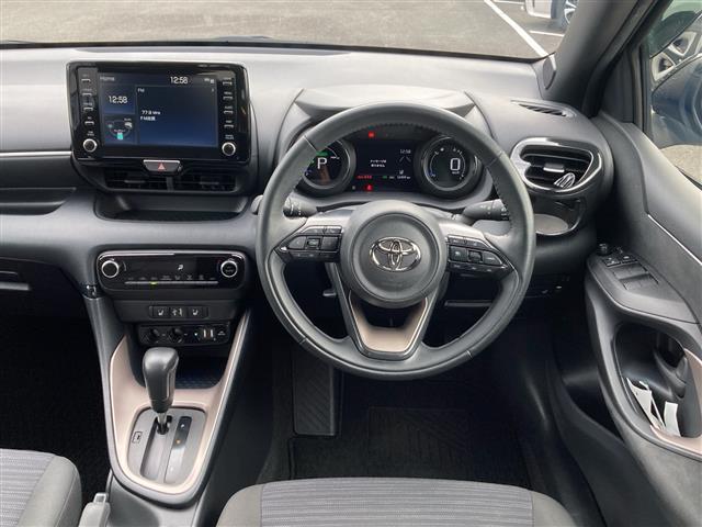 ヤリス ハイブリッドＺ　ワンオーナー　純正ディスプレイオーディオ　バックカメラ　プリクラッシュセーフティ　レーンディパーチャーアラート　オートハイビーム　アダプティブクルーズコントロール　クリアランスソナー　シートヒーター（43枚目）