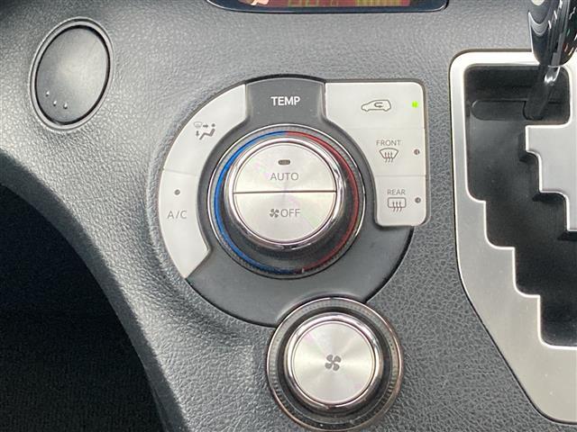 シエンタ G クエロ モデリスタエアロ 純正ナビ バックカメラ 両側パワースライドドア プリクラッシュセーフティ レーンキープアシスト オートハイビーム クリアランスソナー ドライブレコーダー ハーフレザーシート(11枚目)