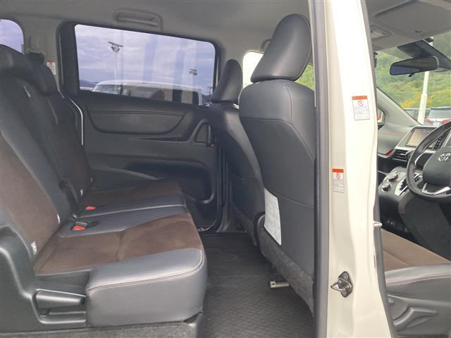 シエンタ G クエロ モデリスタエアロ 純正ナビ バックカメラ 両側パワースライドドア プリクラッシュセーフティ レーンキープアシスト オートハイビーム クリアランスソナー ドライブレコーダー ハーフレザーシート(22枚目)