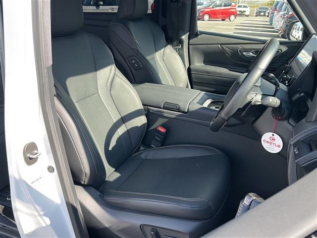 アルファードハイブリッド Z 純正14型ディスプレイオーディオ 純正13.2後席モニター 左右独立ムーンルーフ アドバンストパーキング アドバンストドライブ BSM トヨタセーフティセンス BSM 置くだけ充電 デジタルインナー(22枚目)