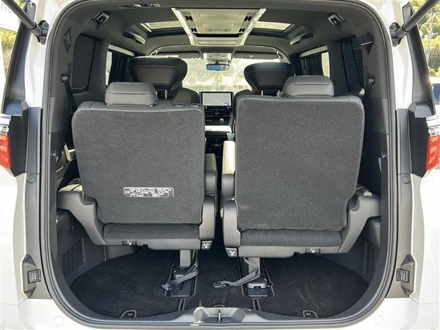 アルファードハイブリッド Z 純正14型ディスプレイオーディオ 純正13.2後席モニター 左右独立ムーンルーフ アドバンストパーキング アドバンストドライブ BSM トヨタセーフティセンス BSM 置くだけ充電 デジタルインナー(25枚目)