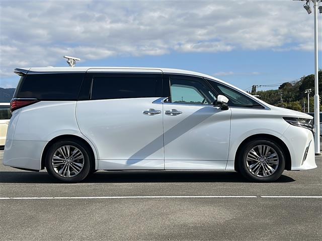 アルファードハイブリッド Z 純正14型ディスプレイオーディオ 純正13.2後席モニター 左右独立ムーンルーフ アドバンストパーキング アドバンストドライブ BSM トヨタセーフティセンス BSM 置くだけ充電 デジタルインナー(34枚目)