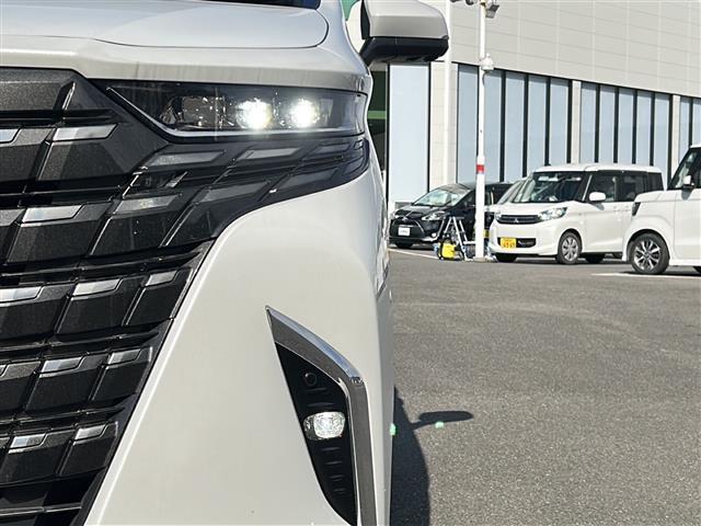 アルファードハイブリッド Z 純正14型ディスプレイオーディオ 純正13.2後席モニター 左右独立ムーンルーフ アドバンストパーキング アドバンストドライブ BSM トヨタセーフティセンス BSM 置くだけ充電 デジタルインナー(38枚目)