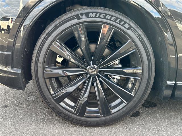 クラウンスポーツ Z 純正ナビ フルモデリスタ パノラマルーフ デジタルインナーミラー 4WD ワンオーナー シートヒーター エアシート レザーシート パワーバックドア クリアランスソナー クルーズコントロール ETC(35枚目)