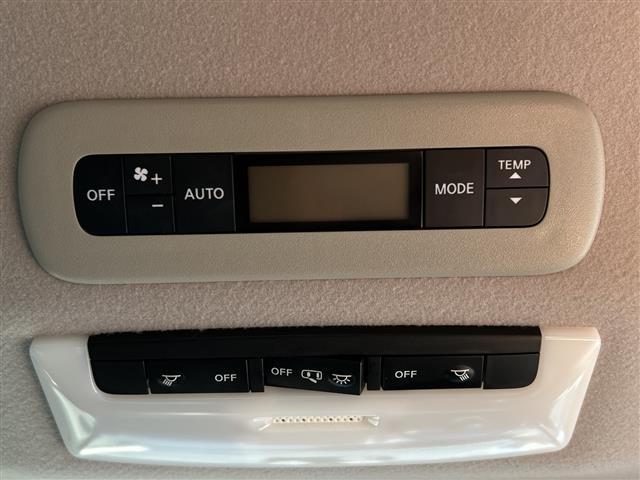 セレナ e-パワー ハイウェイスターV 純正(11枚目)