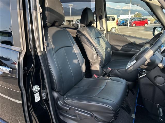 セレナ e-パワー ハイウェイスターV 純正(14枚目)