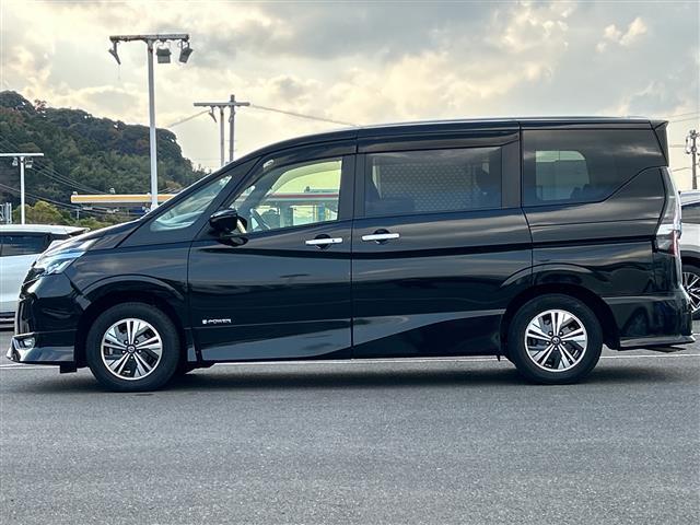 セレナ e-パワー ハイウェイスターV 純正(22枚目)