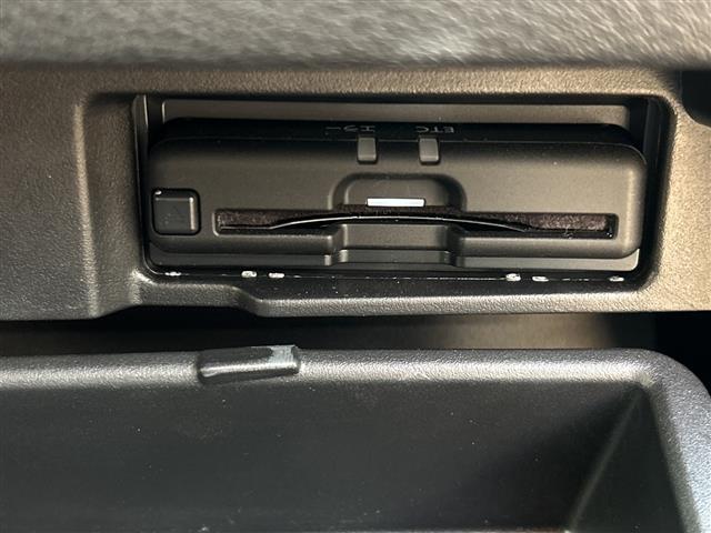 セレナ e-パワー ハイウェイスターV 純正(38枚目)