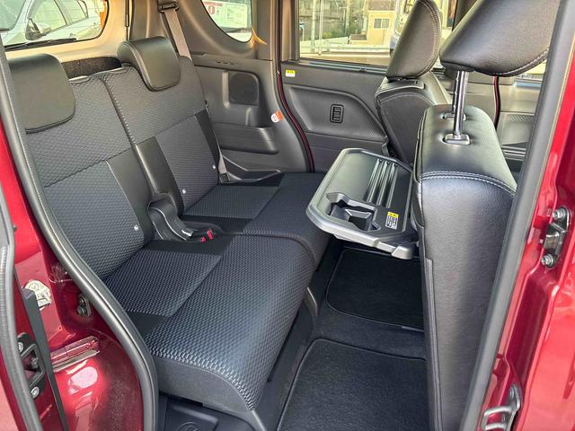 タント カスタムX 9インチディスプレイオーディオ付 走行距離 4,955キロ 9インチディスプレイオーディオ付 バックカメラ 両側電動スライドドア デモカーアップ 一年保証・走行距離無制限(14枚目)