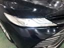 白く明るい光で夜間走行をサポートするLEDヘッドランプを搭載