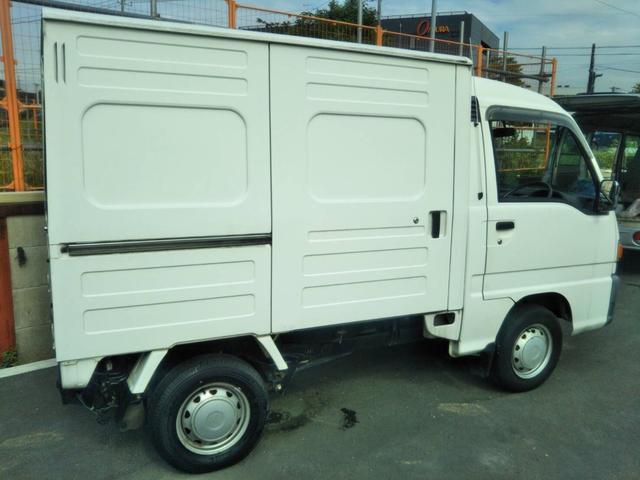サンバートラック スバル パネルバン ハイルーフ 5速mt メッキドアミラー エアコン タイミングベルト交換済 箱車 社外スチールホイール 純正カセット 純正フロアマット クローバー4エンジン 神奈川県 パネルバン ハイルーフ 5速mt メッキドアミラー エアコン