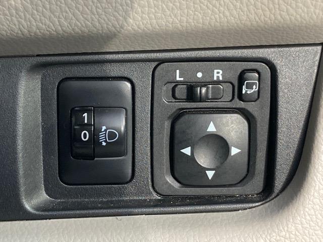 M メモリナビ/CD/DVD/Bluetooth/USB/AUX/バックカメラ/シートヒーター/アイドリングストップ/リモコンキー/ヘッドライトレベライザー/電動格納ミラー/シートリフター(5枚目)
