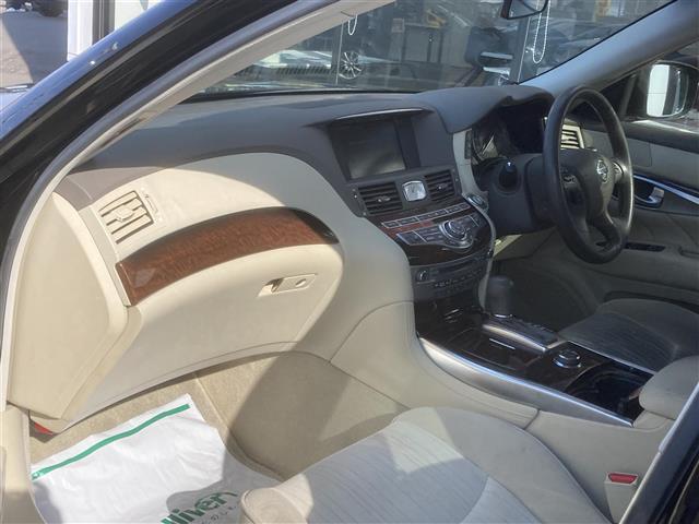 250GT Aパッケージ 純正HDDナビ/ワンセグ/DVD/CD/FM/AM/バックカメラ ビルトインETC/フォグランプ/クルーズコントロール/コーナーセンサー/パワーシート/オートライト/LEDヘッドライト/横滑り防止(17枚目)