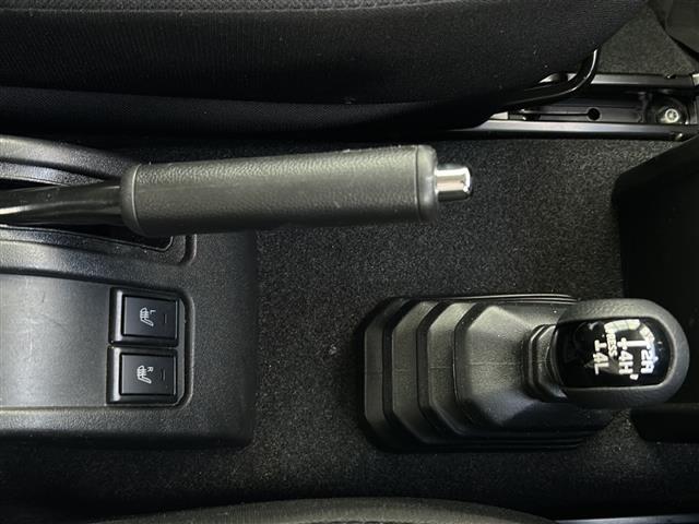 ジムニー ＸＣ　４ＷＤ　純正ナビ（ＡＭ／ＦＭ／フルセグ／ＢＴ／ＣＤ）　スマートキー　前席シートヒーター　電動格納ミラー　フォグランプ　オートＬＥＤヘッドライト　ダウンヒルアシスト　レーンキープアシスト　ＥＴＣ（13枚目）