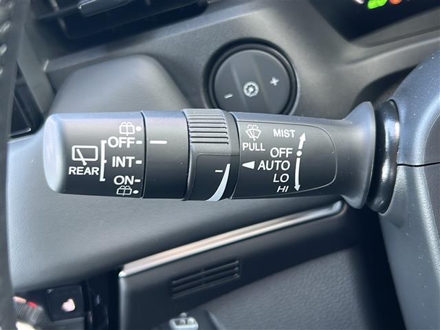 ヴェゼル e:HEV Z ホンダセンシング/クルコン/BSM/寒冷地仕様/前後コーナーセンサー/電動リアゲート/バックカメラ/純正コネクトディスプレイオーディオ/LEDオートライト/フォグランプ/ハーフレザーシ(12枚目)