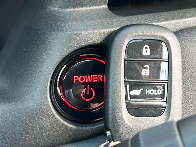 ヴェゼル e:HEV Z ホンダセンシング/クルコン/BSM/寒冷地仕様/前後コーナーセンサー/電動リアゲート/バックカメラ/純正コネクトディスプレイオーディオ/LEDオートライト/フォグランプ/ハーフレザーシ(18枚目)