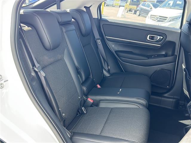 ヴェゼル e:HEV Z ホンダセンシング/クルコン/BSM/寒冷地仕様/前後コーナーセンサー/電動リアゲート/バックカメラ/純正コネクトディスプレイオーディオ/LEDオートライト/フォグランプ/ハーフレザーシ(24枚目)