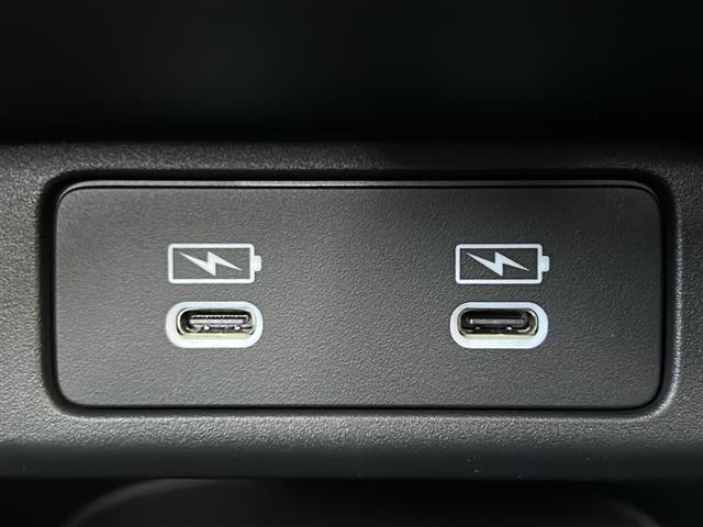 ヴェゼル e:HEV Z ホンダセンシング/クルコン/BSM/寒冷地仕様/前後コーナーセンサー/電動リアゲート/バックカメラ/純正コネクトディスプレイオーディオ/LEDオートライト/フォグランプ/ハーフレザーシ(25枚目)