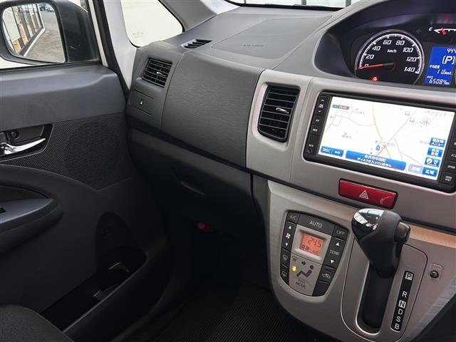 ムーヴ カスタム Xリミテッド 禁煙車/バックカメラ/前方ドラレコ/純ナビ/AM/FM/ワンセグ/AUX/ETC/プッシュスタート/純正フロアマット/ウィンカーミラー/電動格納ミラー/純正アルミホイール/社外スタッドレスタイヤ車載(9枚目)