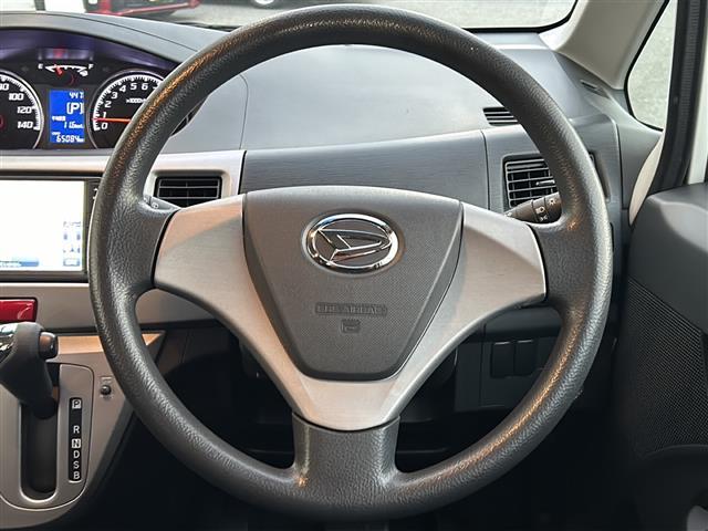ムーヴ カスタム Xリミテッド 禁煙車/バックカメラ/前方ドラレコ/純ナビ/AM/FM/ワンセグ/AUX/ETC/プッシュスタート/純正フロアマット/ウィンカーミラー/電動格納ミラー/純正アルミホイール/社外スタッドレスタイヤ車載(13枚目)