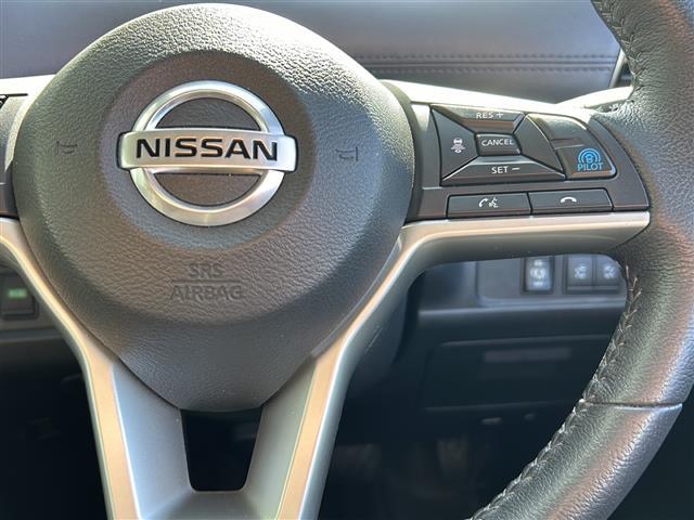 セレナ ハイウェイスターV プロパイロット/BSM/全方位/純正ナビ/ワンオーナー/ドラレコ/クルコン/コーナーセンサー/両側パワースライドドア/LEDオートライト/フォグランプ//デジタルインナーミラー/電動パーキングブレーキ(9枚目)