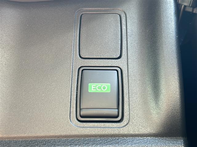 セレナ ハイウェイスターV プロパイロット/BSM/全方位/純正ナビ/ワンオーナー/ドラレコ/クルコン/コーナーセンサー/両側パワースライドドア/LEDオートライト/フォグランプ//デジタルインナーミラー/電動パーキングブレーキ(14枚目)