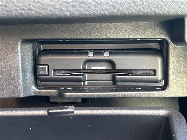 セレナ ハイウェイスターV プロパイロット/BSM/全方位/純正ナビ/ワンオーナー/ドラレコ/クルコン/コーナーセンサー/両側パワースライドドア/LEDオートライト/フォグランプ//デジタルインナーミラー/電動パーキングブレーキ(16枚目)