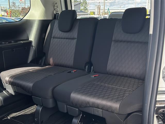 セレナ ハイウェイスターV プロパイロット/BSM/全方位/純正ナビ/ワンオーナー/ドラレコ/クルコン/コーナーセンサー/両側パワースライドドア/LEDオートライト/フォグランプ//デジタルインナーミラー/電動パーキングブレーキ(26枚目)