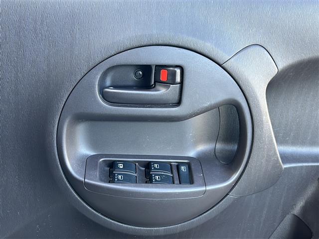 パッソ Ｘ　Ｌパッケージ　禁煙車／純正オーディオ／ＥＴＣ／社外アルミ／横滑り防止装置／アイドリングストップ／社外フロアマット／電動格納ミラー／ドアバイザー／リモコンキー／冬タイヤ車載（１６５／６５／Ｒ１４）５ｍｍ（18枚目）