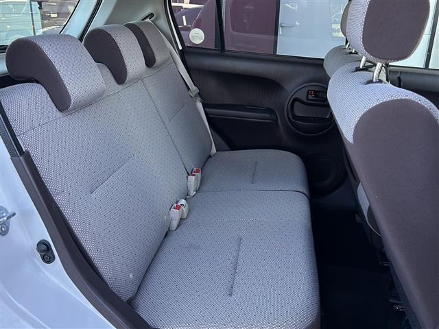 パッソ Ｘ　Ｌパッケージ　禁煙車／純正オーディオ／ＥＴＣ／社外アルミ／横滑り防止装置／アイドリングストップ／社外フロアマット／電動格納ミラー／ドアバイザー／リモコンキー／冬タイヤ車載（１６５／６５／Ｒ１４）５ｍｍ（21枚目）