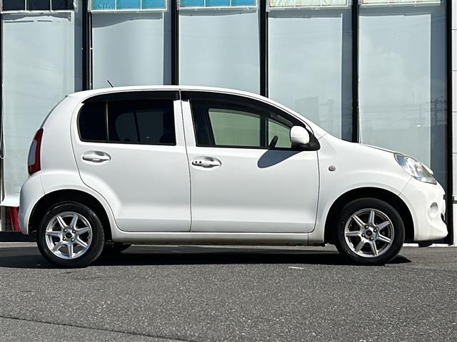 パッソ Ｘ　Ｌパッケージ　禁煙車／純正オーディオ／ＥＴＣ／社外アルミ／横滑り防止装置／アイドリングストップ／社外フロアマット／電動格納ミラー／ドアバイザー／リモコンキー／冬タイヤ車載（１６５／６５／Ｒ１４）５ｍｍ（31枚目）