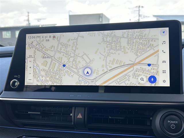 プリウス Ｚ　禁煙車／ＴＳＳ／ＢＳＭ／クルコン／全方位カメラ／レーンキープアシスト／横滑り防止装置／デジタルインナーミラー／コーナーセンサー／純正ナビ／置くだけ充電／ステアリングヒーター／レザーシート／パワーシート（4枚目）