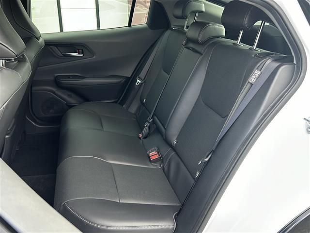 プリウス Ｚ　禁煙車／ＴＳＳ／ＢＳＭ／クルコン／全方位カメラ／レーンキープアシスト／横滑り防止装置／デジタルインナーミラー／コーナーセンサー／純正ナビ／置くだけ充電／ステアリングヒーター／レザーシート／パワーシート（27枚目）