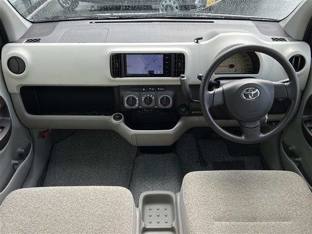 パッソ Ｘ　禁煙車／横滑り防止装置／社外ＳＤナビ／ＨＩＤヘッドライト／ＥＴＣ☆社外ＡＷ／純正フロアマット／電動格納ミラー／ドアバイザー／リモコンキー／保証書／記録簿（2枚目）