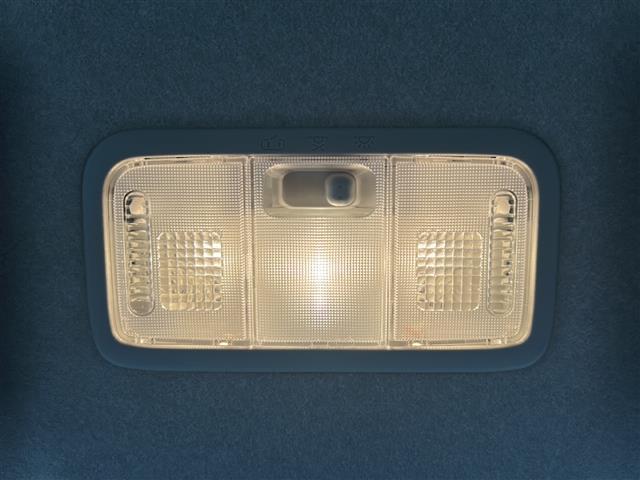 パッソ Ｘ　禁煙車／横滑り防止装置／社外ＳＤナビ／ＨＩＤヘッドライト／ＥＴＣ☆社外ＡＷ／純正フロアマット／電動格納ミラー／ドアバイザー／リモコンキー／保証書／記録簿（8枚目）